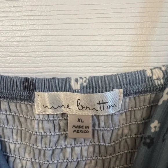 Nine Britton Blue Floral Dress with White and Black Details - Picture 3 of 5